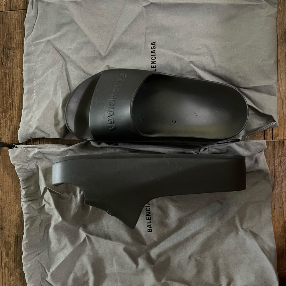 BALENCIAGA LOGO PLATFORM SANDALS - Picture 5 of 9